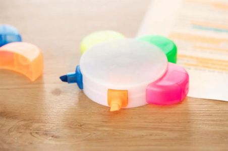 Marcador Fluorescente con Forma de Flor Multicolor | Goodie