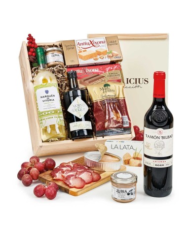Cesta Caja con Productos Gourmet: Lomo Ibérico, Vinos y AOVE