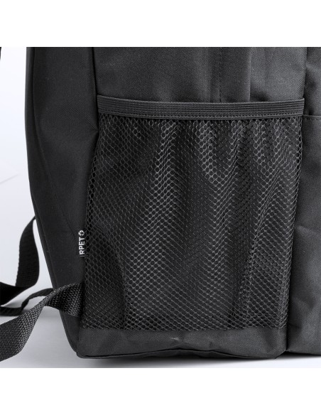 Mochila con 2 bolsillos centrales y 2 frontales personalizada, detalle del bolsillo de rejilla