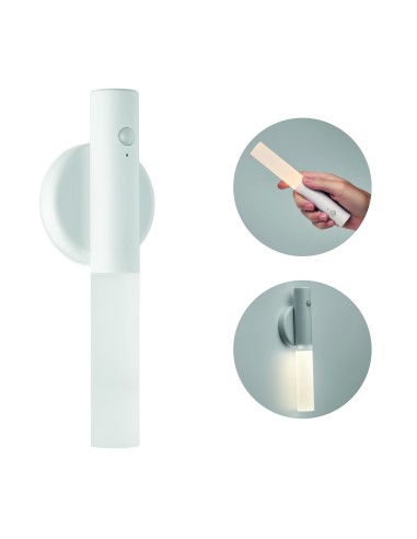 Luz recargable y con sensor 7MO2462