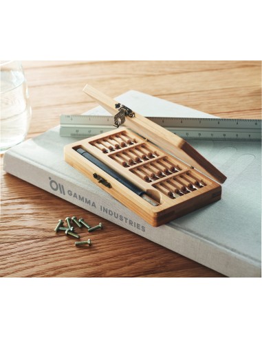 Set herramientas de 24 piezas 7MO6756