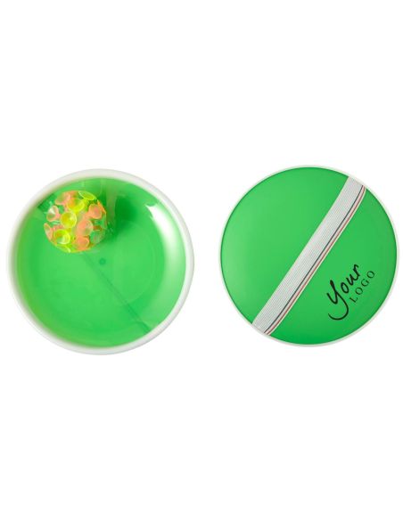 Set de palas de PP y pelota con ventosas personalizado en verde, detalle de la pelota y zona de impresión marcada