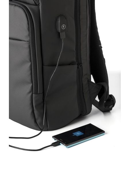 Mochila portátil 15'' con USB personalizada | Goodie