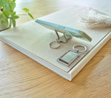 Llavero Zinc con Soporte Móvil Personalizado | Goodie