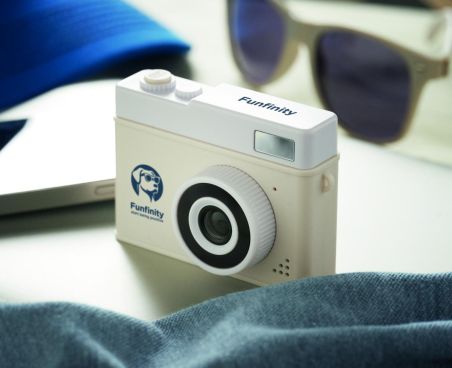 Cámara digital con monitor LCD Personalizada 7MO2947