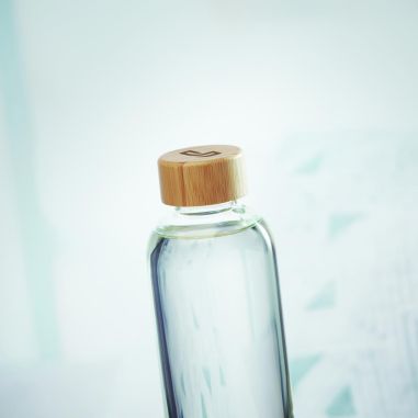 Botella 650 ml tapa de bambú Personalizada 7MO6426