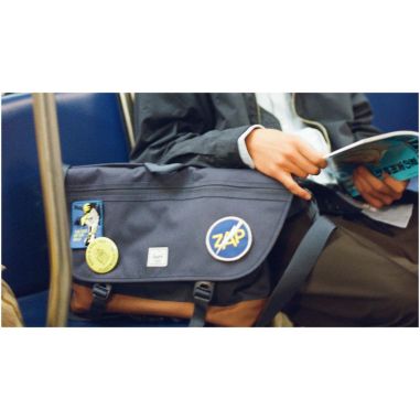 Bandolera de material reciclado de 22,5 l...