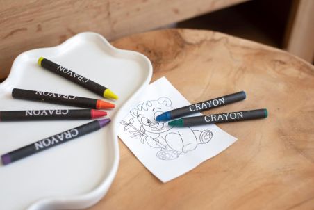 Caja de Cartón con 6 Ceras de Colores Personalizada | Goodie