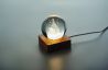 Bola de Vidrio con Luz LED sobre Base de Madera de Caucho Personalizada 7CX1541 - Imagen 6