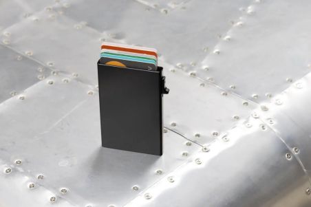 Tarjetero BrandCharger Personalizado