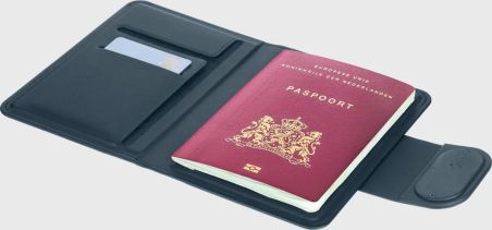 Porta pasaportes con localizador Personalizada | Goodie