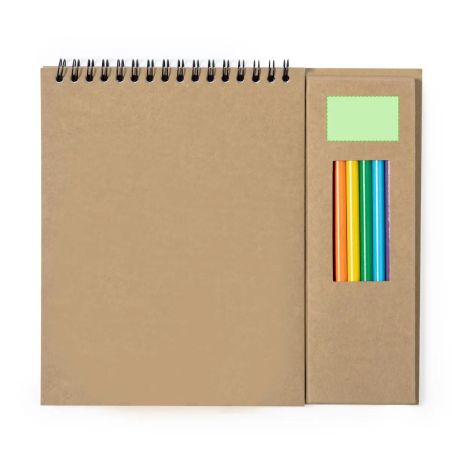 Set de lápices y bloc de cartón reciclado personalizado con logo en verde superior, otra variante