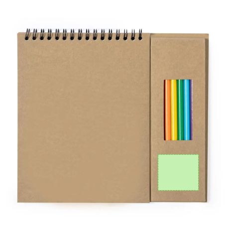 Set de lápices y bloc de cartón reciclado personalizado con logo en verde inferior, otra variante