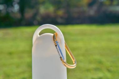 Loción Solar SPF 30 Personalizada | Bote con Mosquetón | Goodie