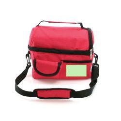 Junto al bolsillo pequeño