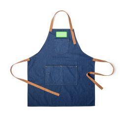 En el pecho del delantal