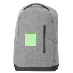 Al lado del bolsillo