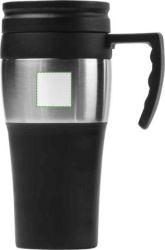 A la izquierda del asa