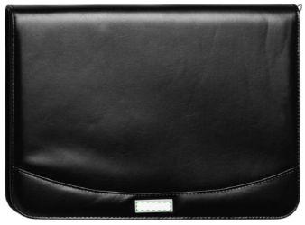 En la placa de metal