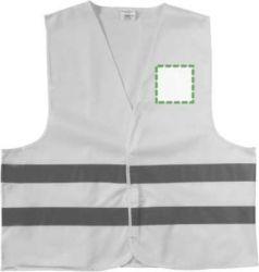 Logo en la parte izquierda del pecho