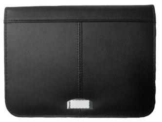 En la placa de metal