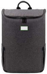 En la placa de metal